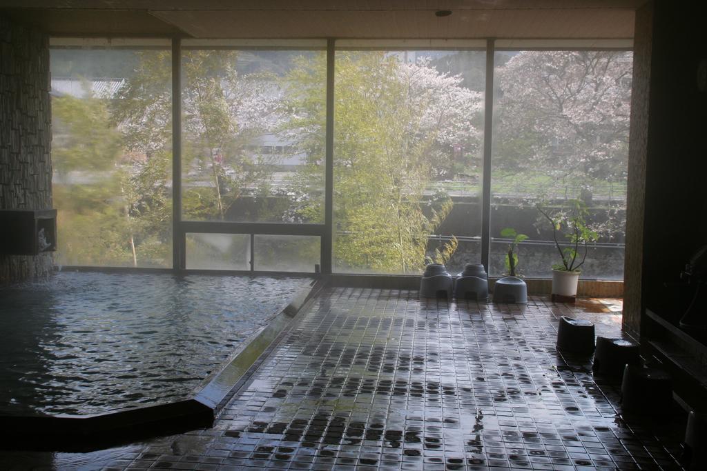 Ureshino Onsen Shoen Hotel Exterior foto
